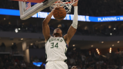 雄鹿队127-104击败篮网队开启NBA征战之旅